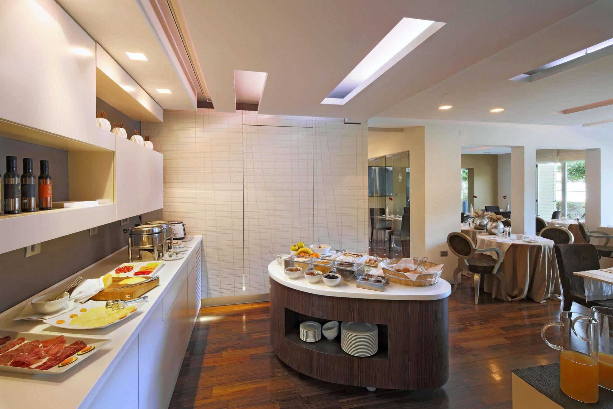 Boutique Hotel Adoral Рабац Екстериор снимка