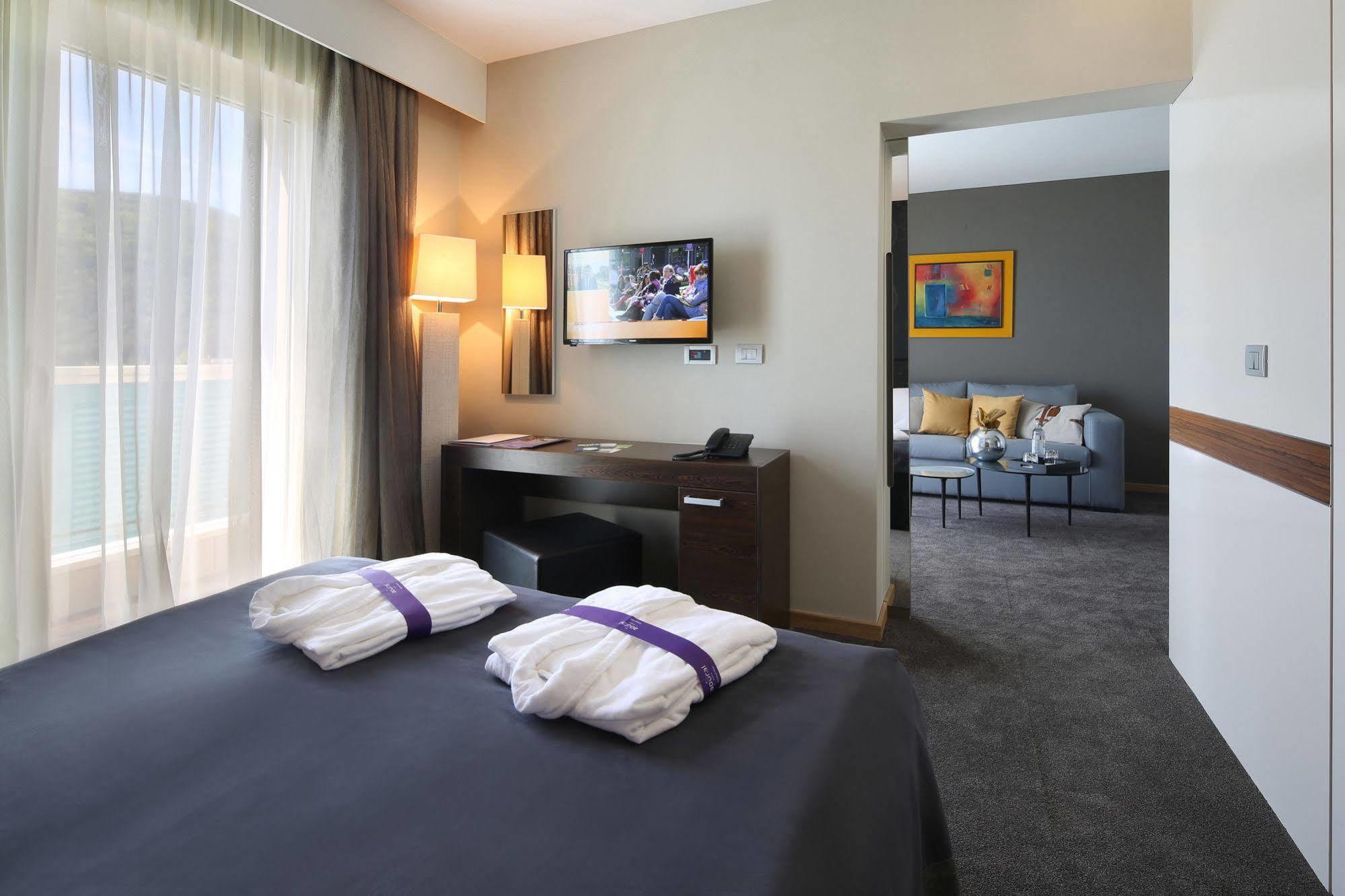 Boutique Hotel Adoral Рабац Екстериор снимка